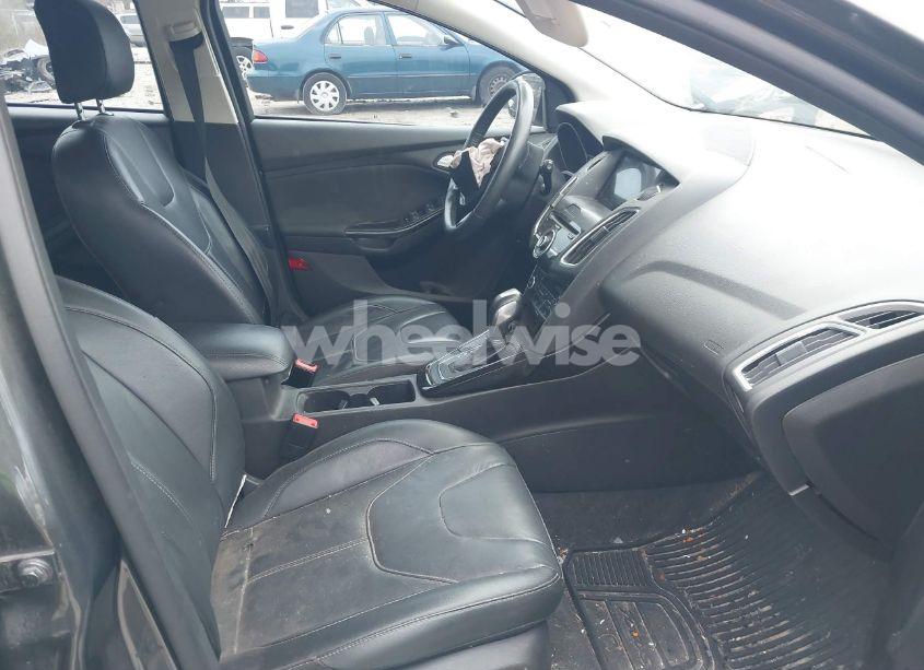 Photo 5 of 2018 Ford Focus TITANIUM (VIN 1FADP3N23JL289244)