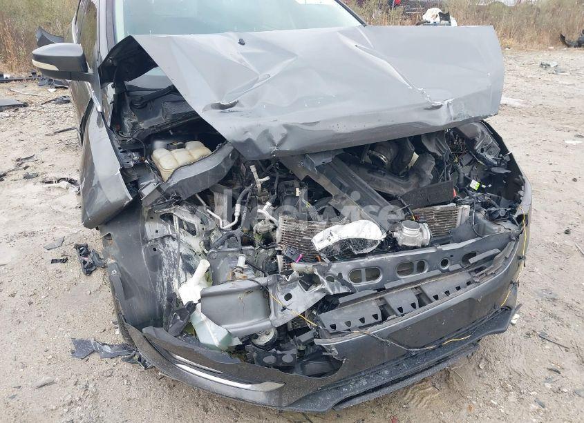 Photo 6 of 2018 Ford Focus TITANIUM (VIN 1FADP3N23JL289244)