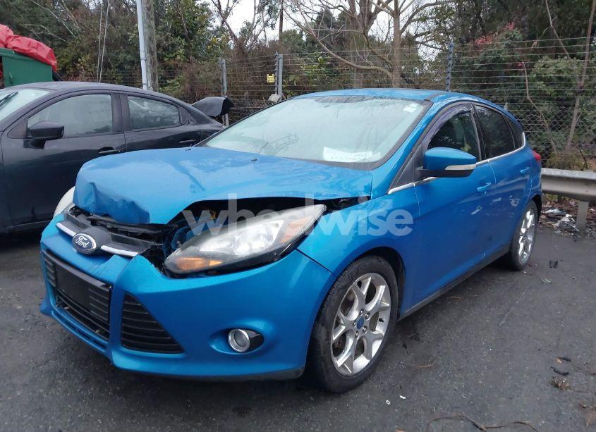 Photo 2 of 2013 Ford Focus TITANIUM (VIN 1FADP3N24DL136568)