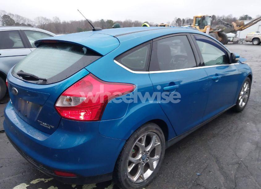 Photo 4 of 2013 Ford Focus TITANIUM (VIN 1FADP3N24DL136568)