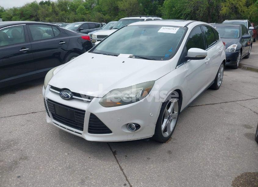 Photo 2 of 2013 Ford Focus TITANIUM (VIN 1FADP3N24DL183308)
