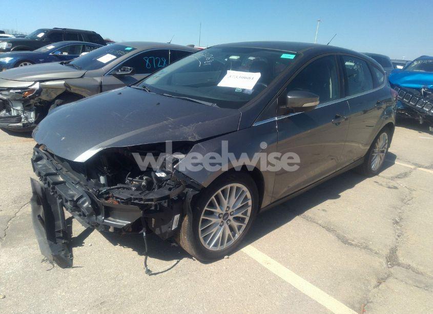 Photo 2 of 2013 Ford Focus TITANIUM (VIN 1FADP3N24DL208966)