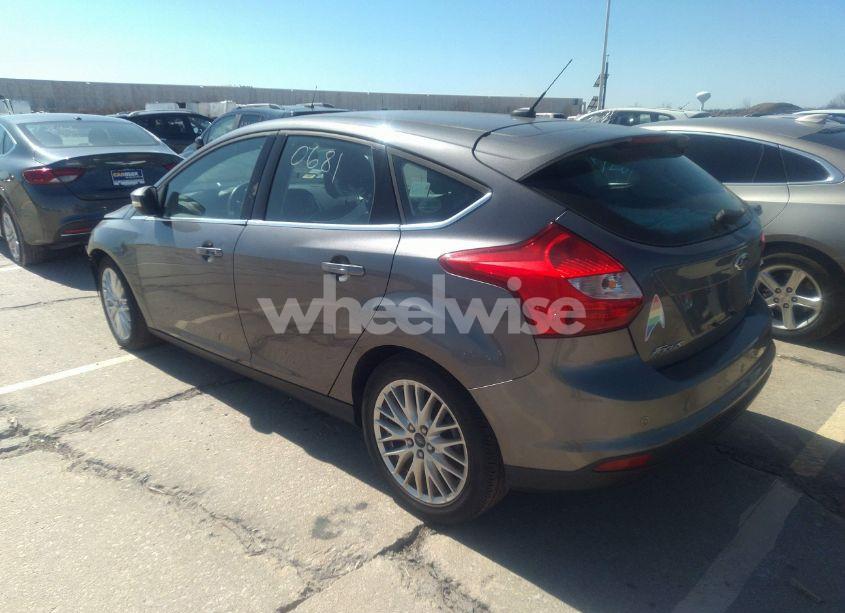 Photo 3 of 2013 Ford Focus TITANIUM (VIN 1FADP3N24DL208966)