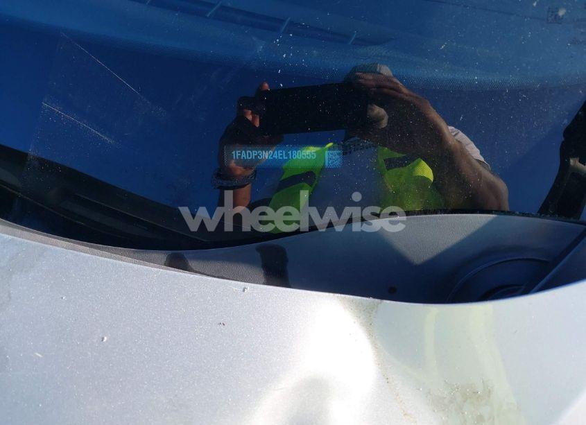 Photo 9 of 2014 Ford Focus TITANIUM (VIN 1FADP3N24EL180555)