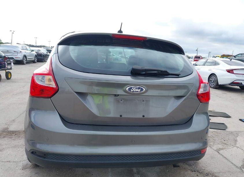 Photo 16 of 2014 Ford Focus TITANIUM (VIN 1FADP3N24EL274922)