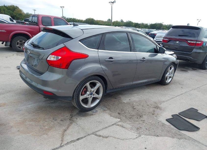 Photo 4 of 2014 Ford Focus TITANIUM (VIN 1FADP3N24EL274922)