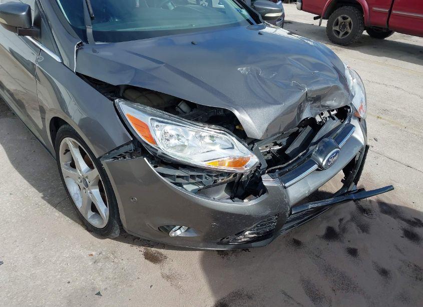 Photo 6 of 2014 Ford Focus TITANIUM (VIN 1FADP3N24EL274922)