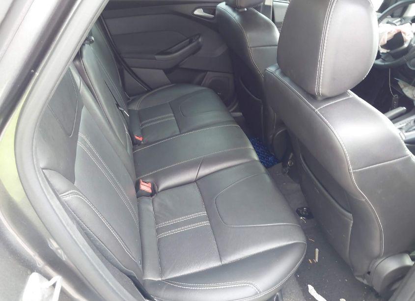 Photo 8 of 2014 Ford Focus TITANIUM (VIN 1FADP3N24EL274922)
