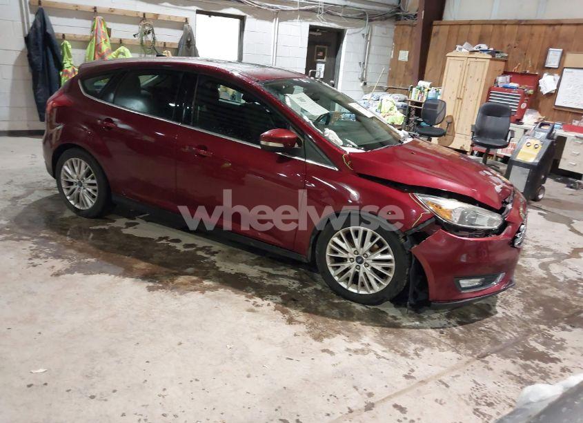 2015 Ford Focus TITANIUM (VIN 1FADP3N24FL212826) main photo