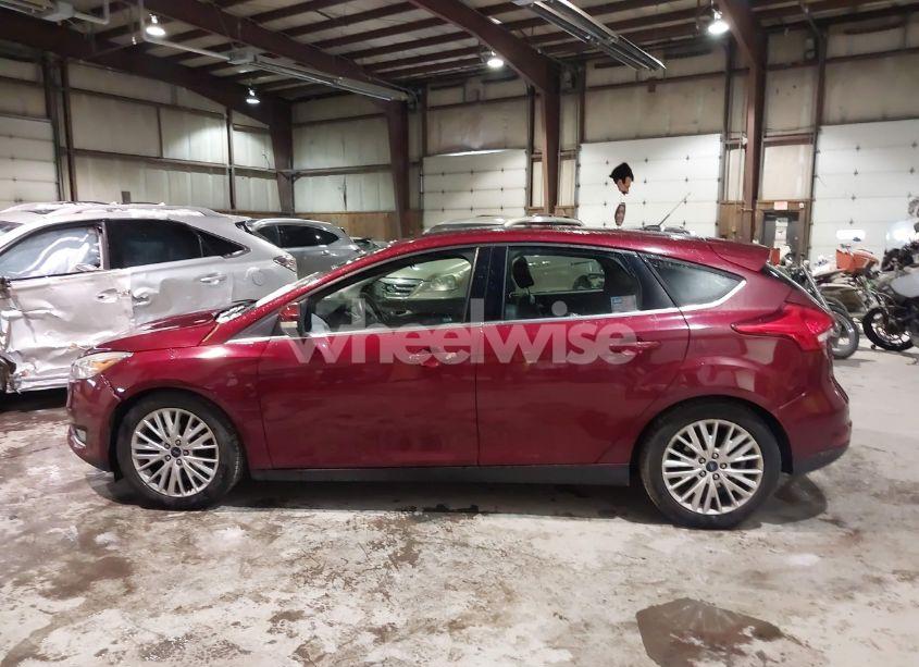 Photo 14 of 2015 Ford Focus TITANIUM (VIN 1FADP3N24FL212826)