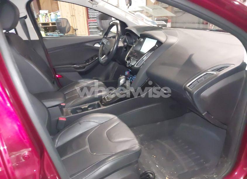 Photo 5 of 2015 Ford Focus TITANIUM (VIN 1FADP3N24FL212826)