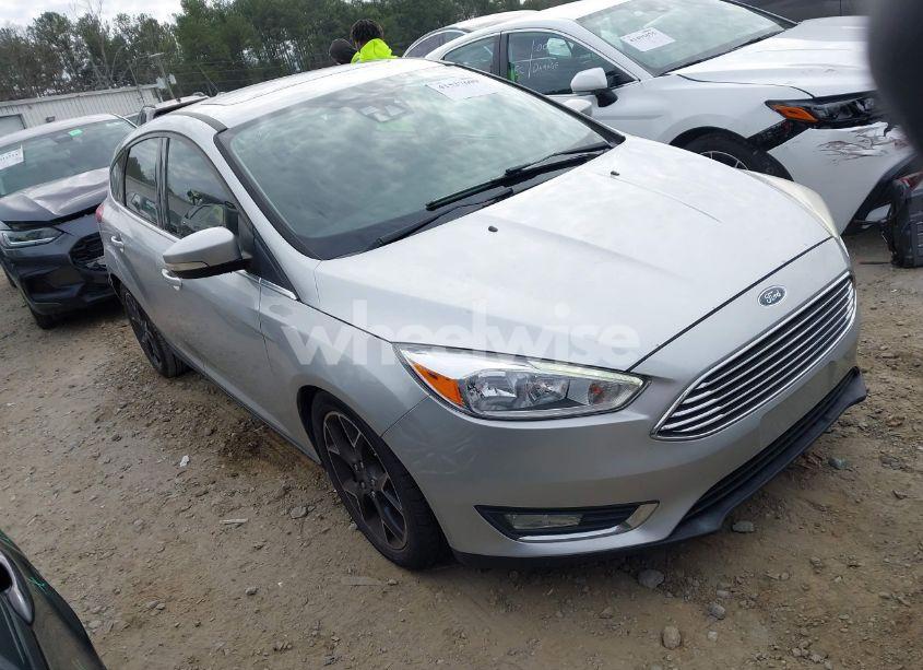2017 Ford Focus TITANIUM (VIN 1FADP3N24HL251256) main photo