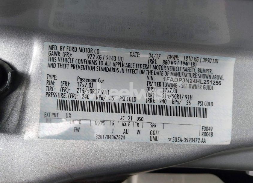 Photo 9 of 2017 Ford Focus TITANIUM (VIN 1FADP3N24HL251256)