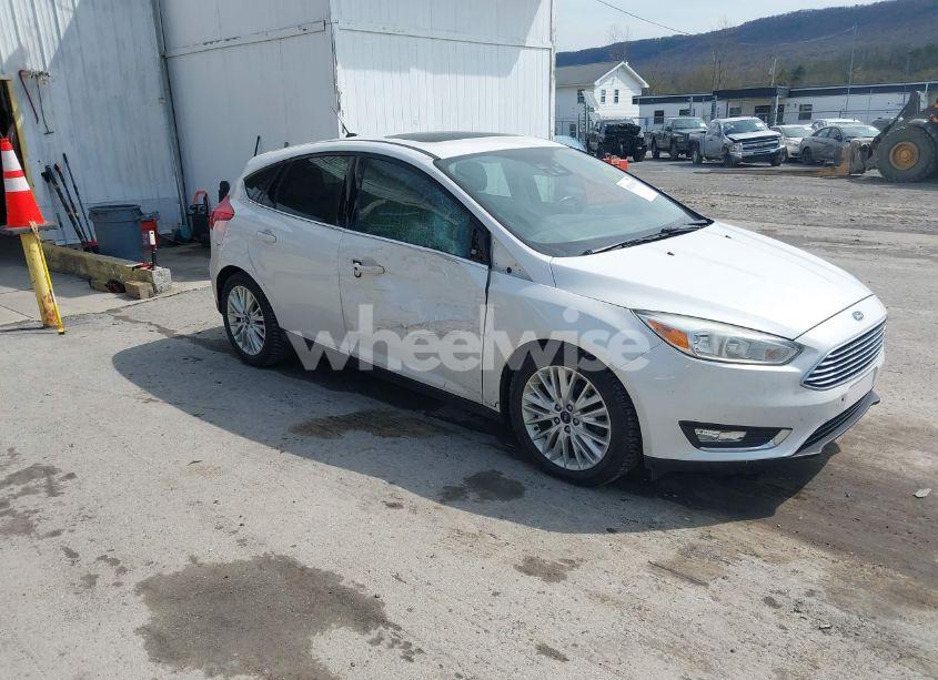 2017 Ford Focus TITANIUM (VIN 1FADP3N24HL331009) main photo