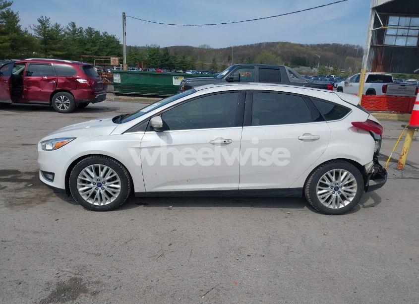 Photo 14 of 2017 Ford Focus TITANIUM (VIN 1FADP3N24HL331009)