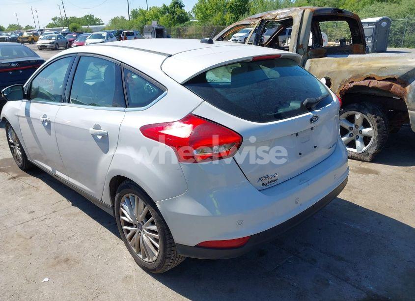 Photo 3 of 2018 Ford Focus TITANIUM (VIN 1FADP3N24JL279449)