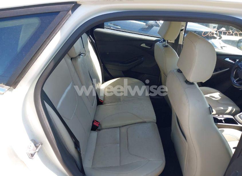 Photo 8 of 2018 Ford Focus TITANIUM (VIN 1FADP3N24JL279449)