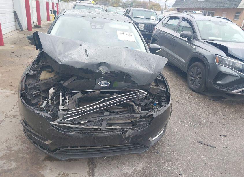 Photo 11 of 2018 Ford Focus TITANIUM (VIN 1FADP3N24JL320257)