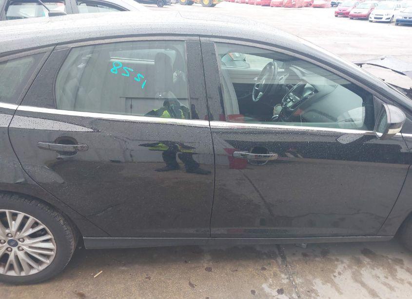 Photo 12 of 2018 Ford Focus TITANIUM (VIN 1FADP3N24JL320257)