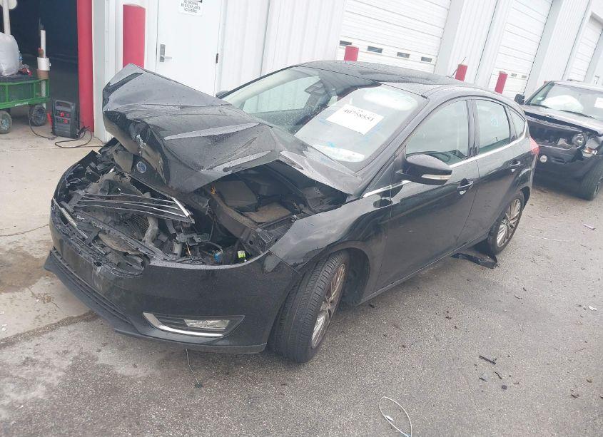 Photo 2 of 2018 Ford Focus TITANIUM (VIN 1FADP3N24JL320257)