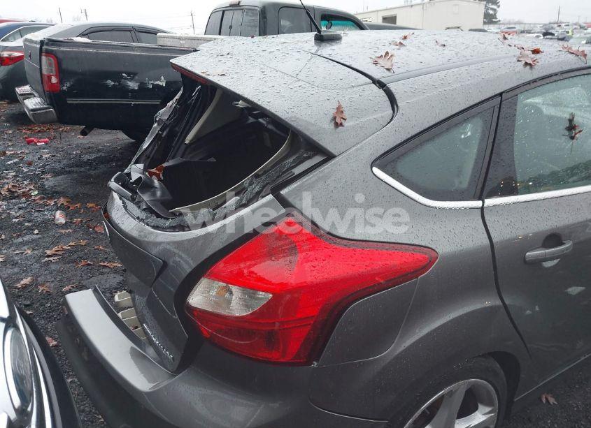 Photo 12 of 2013 Ford Focus TITANIUM (VIN 1FADP3N25DL132027)