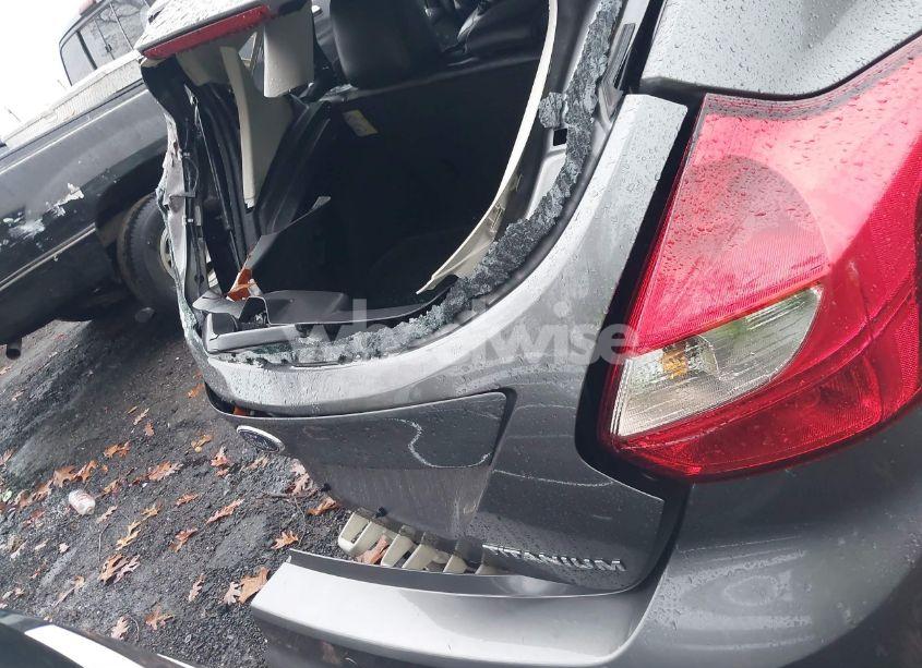 Photo 13 of 2013 Ford Focus TITANIUM (VIN 1FADP3N25DL132027)