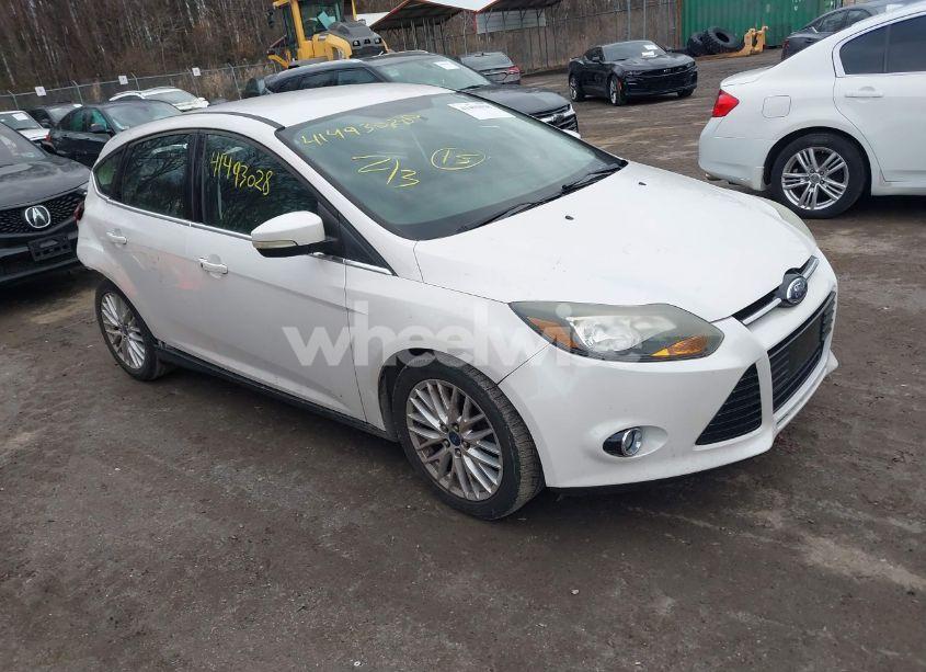2013 Ford Focus TITANIUM (VIN 1FADP3N25DL143495) main photo