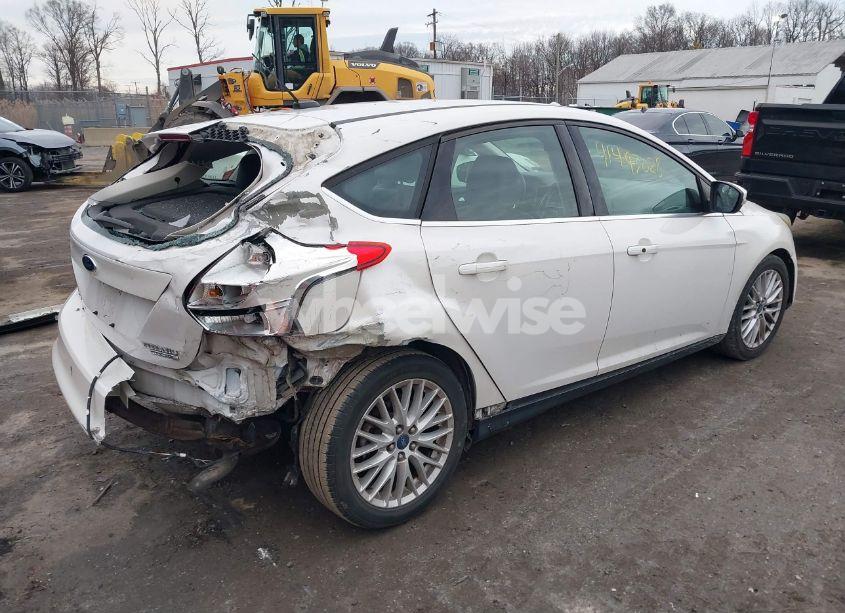 Photo 4 of 2013 Ford Focus TITANIUM (VIN 1FADP3N25DL143495)