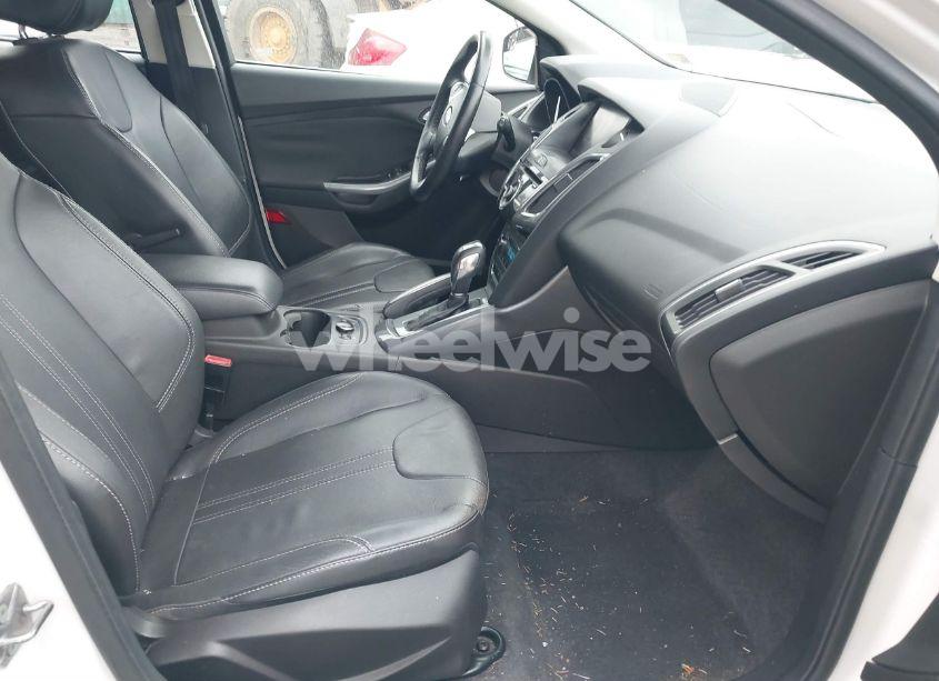 Photo 5 of 2013 Ford Focus TITANIUM (VIN 1FADP3N25DL143495)