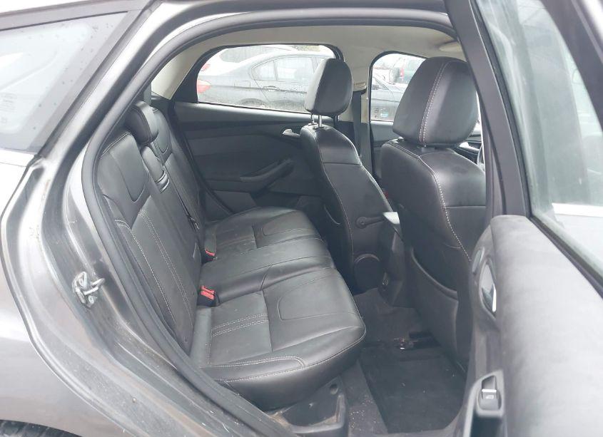 Photo 8 of 2013 Ford Focus TITANIUM (VIN 1FADP3N25DL270084)