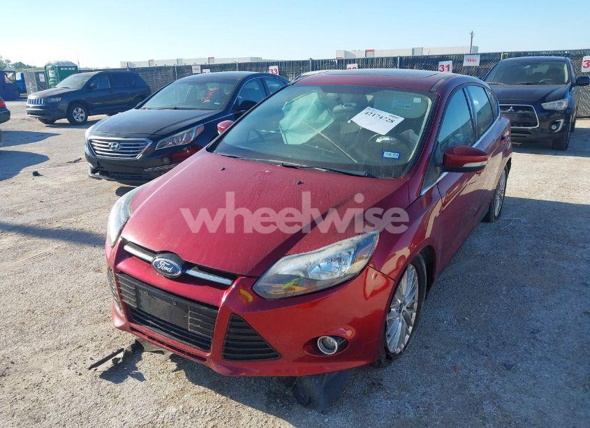 Photo 2 of 2013 Ford Focus TITANIUM (VIN 1FADP3N25DL352557)