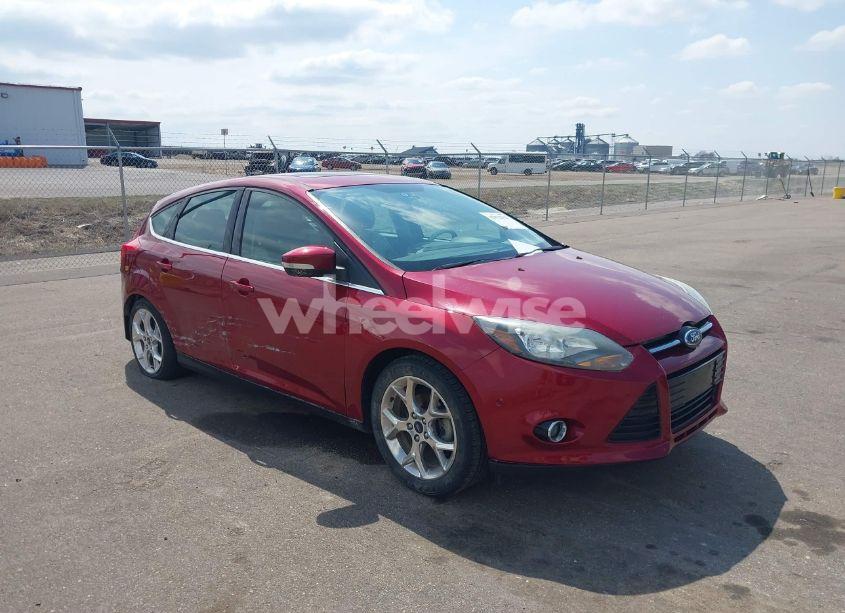2014 Ford Focus TITANIUM (VIN 1FADP3N25EL155289) main photo