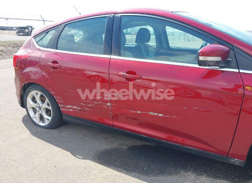 Photo 6 of 2014 Ford Focus TITANIUM (VIN 1FADP3N25EL155289)