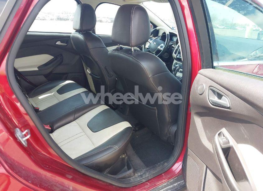 Photo 8 of 2014 Ford Focus TITANIUM (VIN 1FADP3N25EL155289)