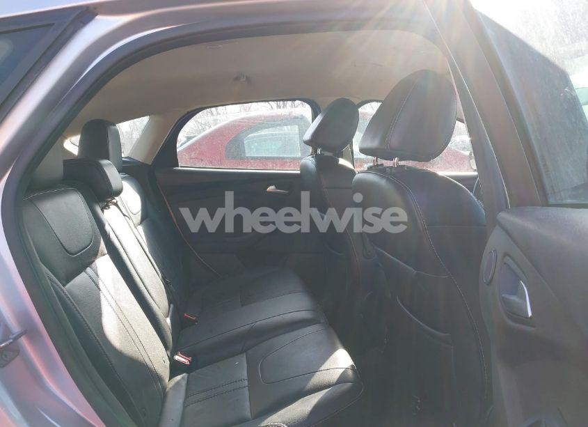 Photo 8 of 2014 Ford Focus TITANIUM (VIN 1FADP3N25EL197395)