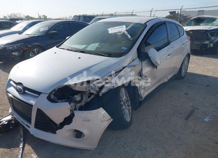 Photo 6 of 2014 Ford Focus TITANIUM (VIN 1FADP3N25EL264660)
