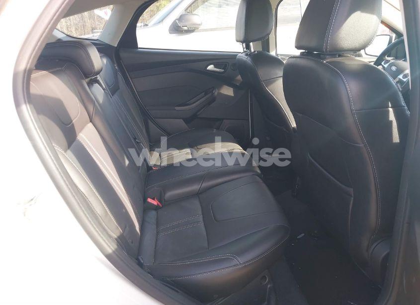 Photo 8 of 2014 Ford Focus TITANIUM (VIN 1FADP3N25EL359431)