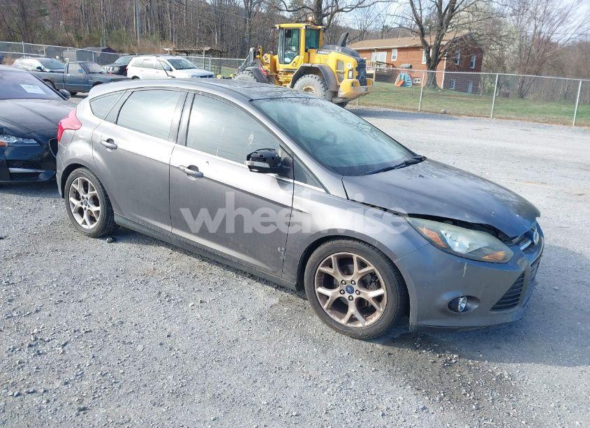 2014 Ford Focus TITANIUM (VIN 1FADP3N25EL396897) main photo