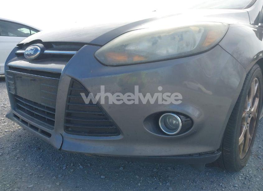 Photo 17 of 2014 Ford Focus TITANIUM (VIN 1FADP3N25EL396897)