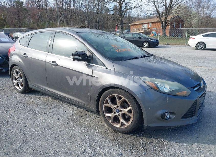 Photo 6 of 2014 Ford Focus TITANIUM (VIN 1FADP3N25EL396897)