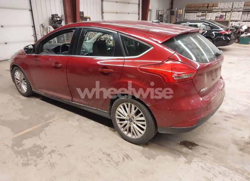 Photo 3 of 2015 Ford Focus TITANIUM (VIN 1FADP3N25FL338158)