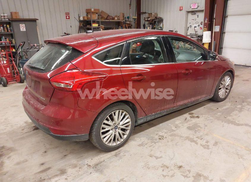 Photo 4 of 2015 Ford Focus TITANIUM (VIN 1FADP3N25FL338158)