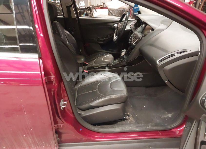 Photo 5 of 2015 Ford Focus TITANIUM (VIN 1FADP3N25FL338158)