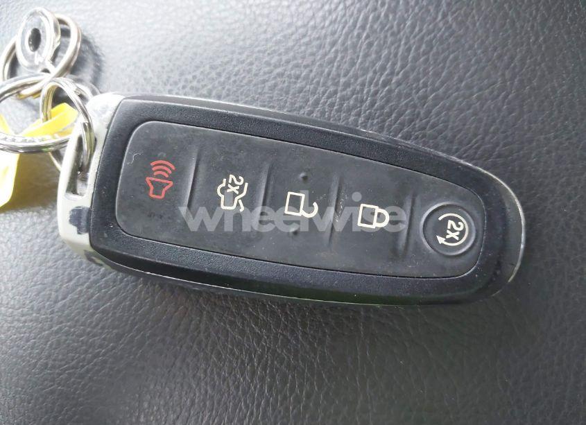 Photo 11 of 2016 Ford Focus TITANIUM (VIN 1FADP3N25GL205983)