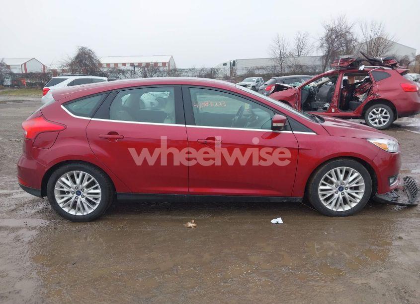 Photo 13 of 2016 Ford Focus TITANIUM (VIN 1FADP3N25GL205983)