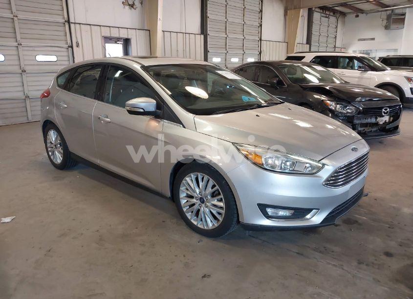 2016 Ford Focus TITANIUM (VIN 1FADP3N25GL232648) main photo