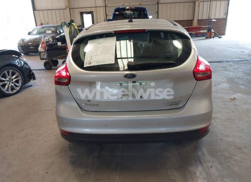 Photo 16 of 2016 Ford Focus TITANIUM (VIN 1FADP3N25GL232648)