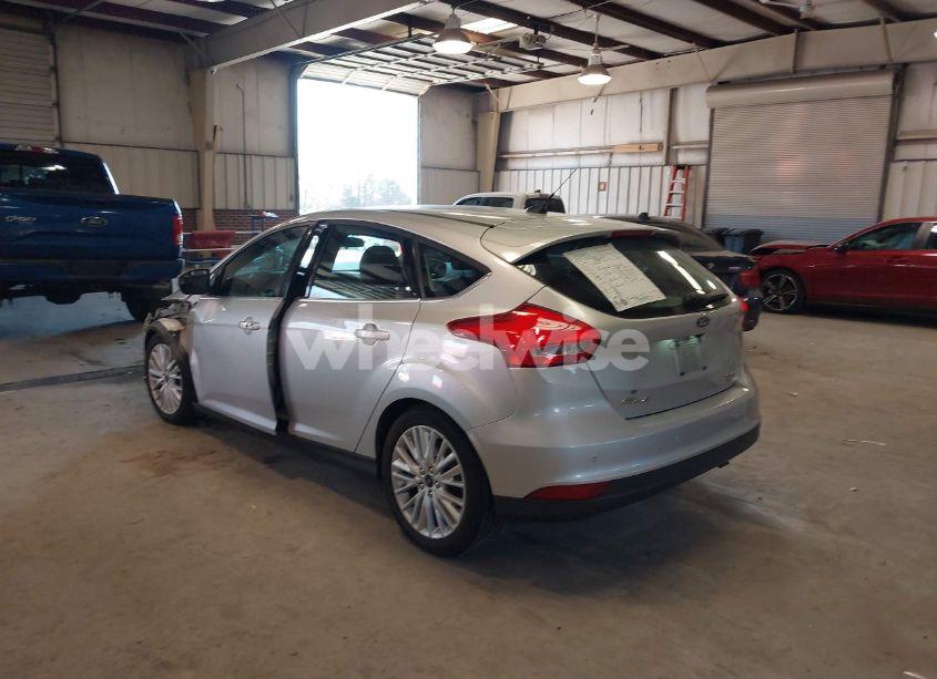 Photo 3 of 2016 Ford Focus TITANIUM (VIN 1FADP3N25GL232648)
