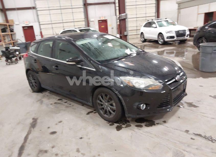 2013 Ford Focus TITANIUM (VIN 1FADP3N26DL151783) main photo