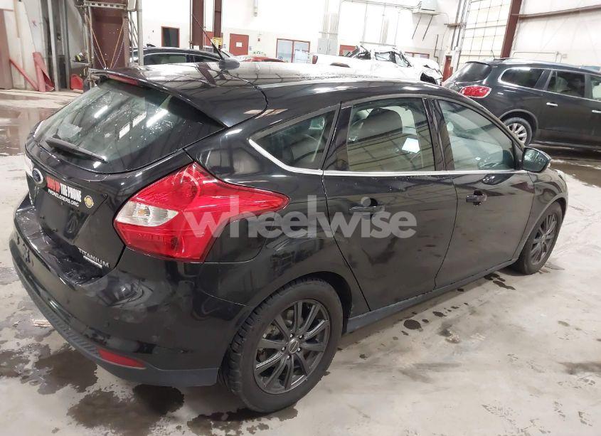 Photo 4 of 2013 Ford Focus TITANIUM (VIN 1FADP3N26DL151783)